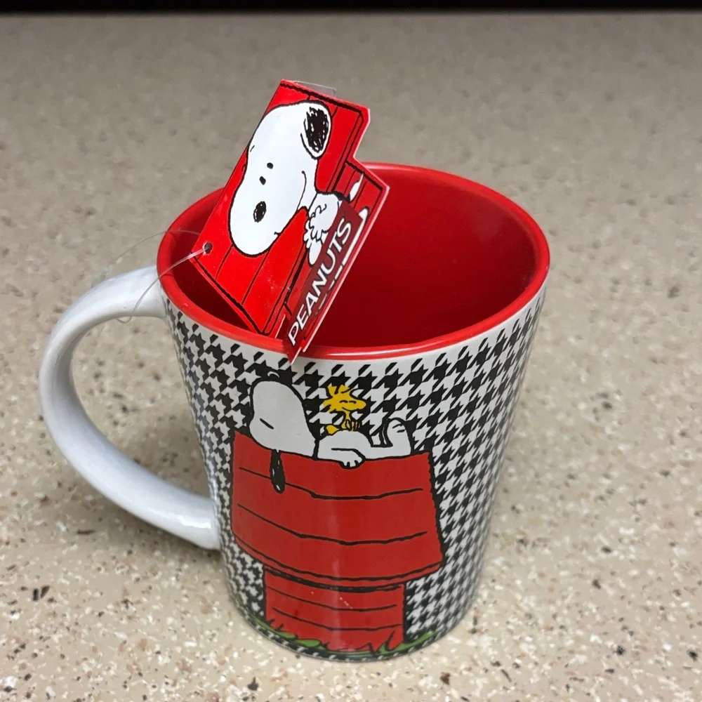 Peanuts Snoopy Red and White Houndstooth Mug